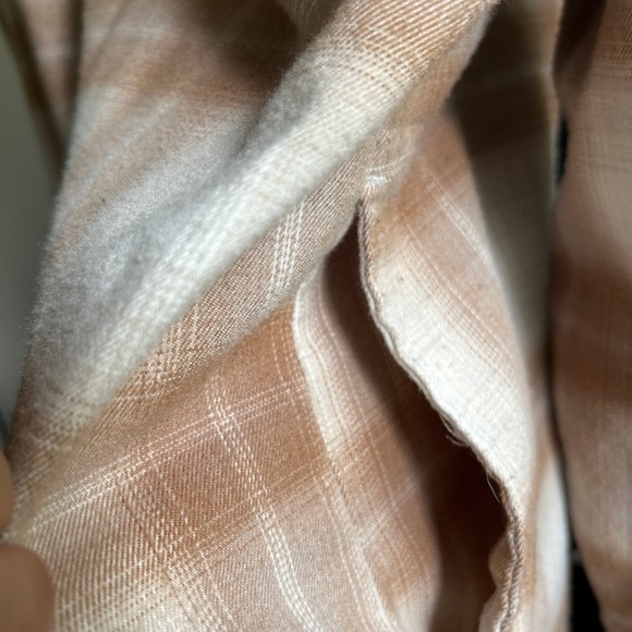 Abercrombie & Fitch Plaid Oversized Shacket - Picture 8 of 10